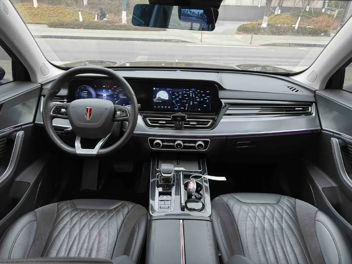 2025 HongQi HS5 2.0T 252HP L4 8AT,autocango,china used car exporter,china ev exporter,chinese used car exporter,chinese used ev exporter