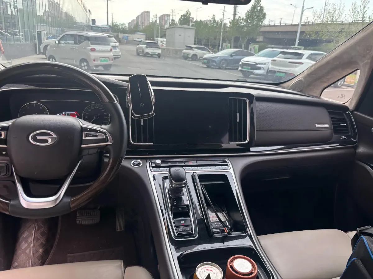 2021 GAC Trumpchi M8 2.0T 252HP L4 8AT,autocango,china used car exporter,china ev exporter,chinese used car exporter,chinese used ev exporter