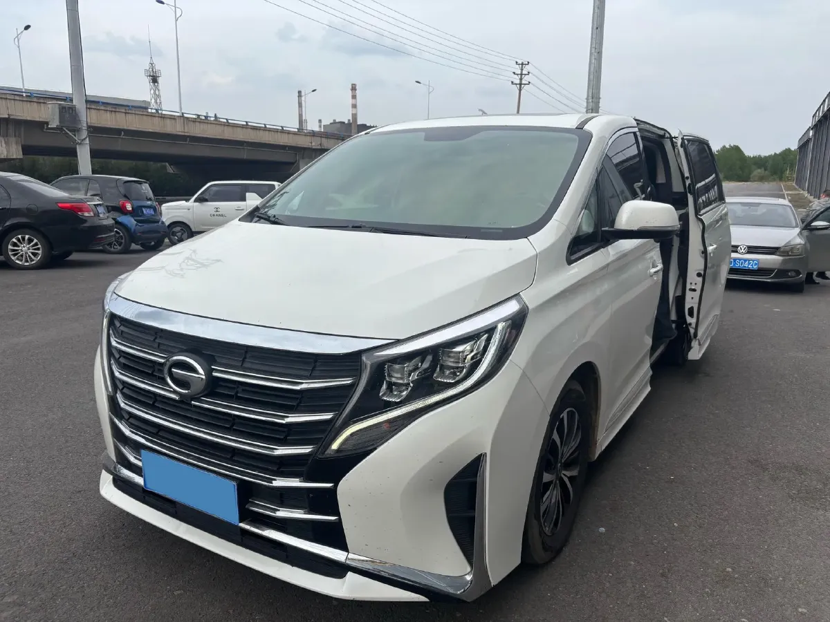 2021 GAC Trumpchi M8 2.0T 252HP L4 8AT,autocango,china used car exporter,china ev exporter,chinese used car exporter,chinese used ev exporter