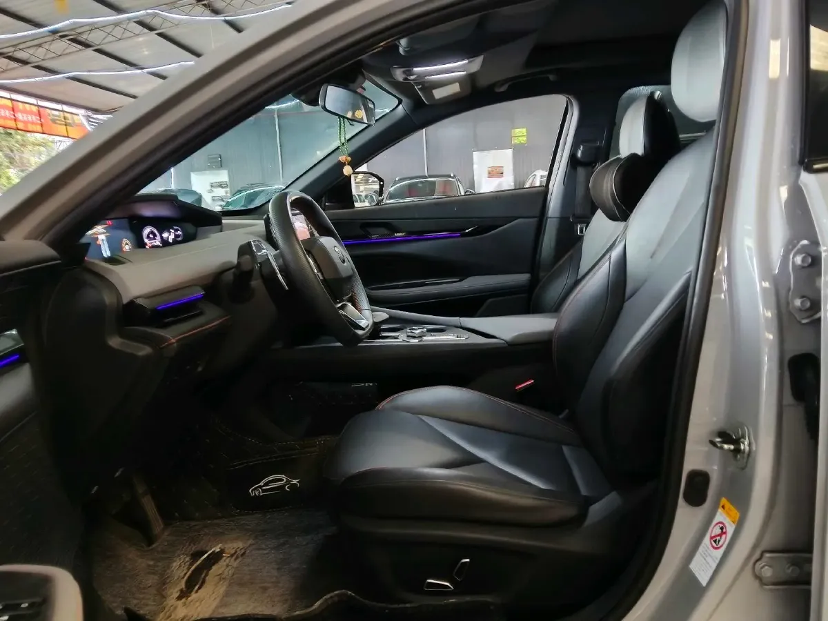 2022 ChangAn UNI-V 1.5T 188HP L4 7DCT,autocango,china used car exporter,china ev exporter,chinese used car exporter,chinese used ev exporter