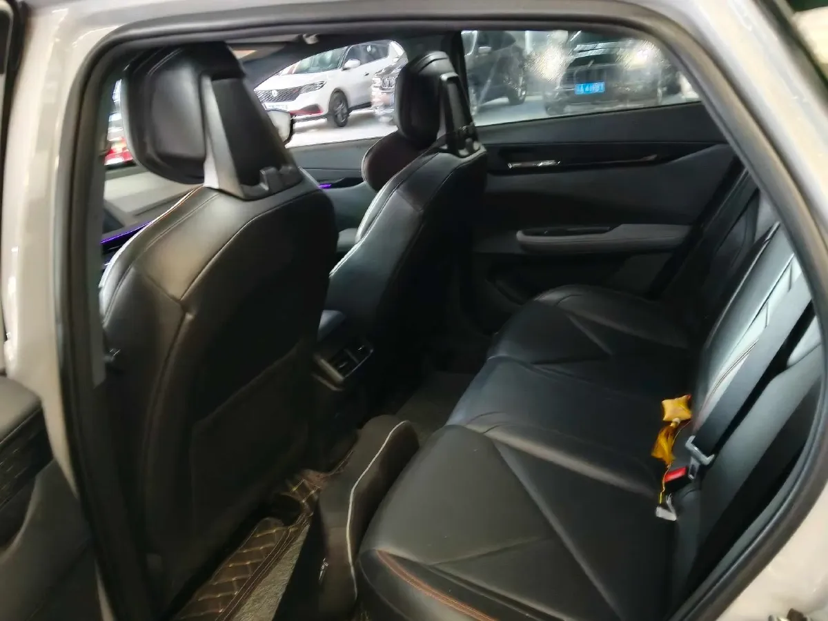 2022 ChangAn UNI-V 1.5T 188HP L4 7DCT,autocango,china used car exporter,china ev exporter,chinese used car exporter,chinese used ev exporter