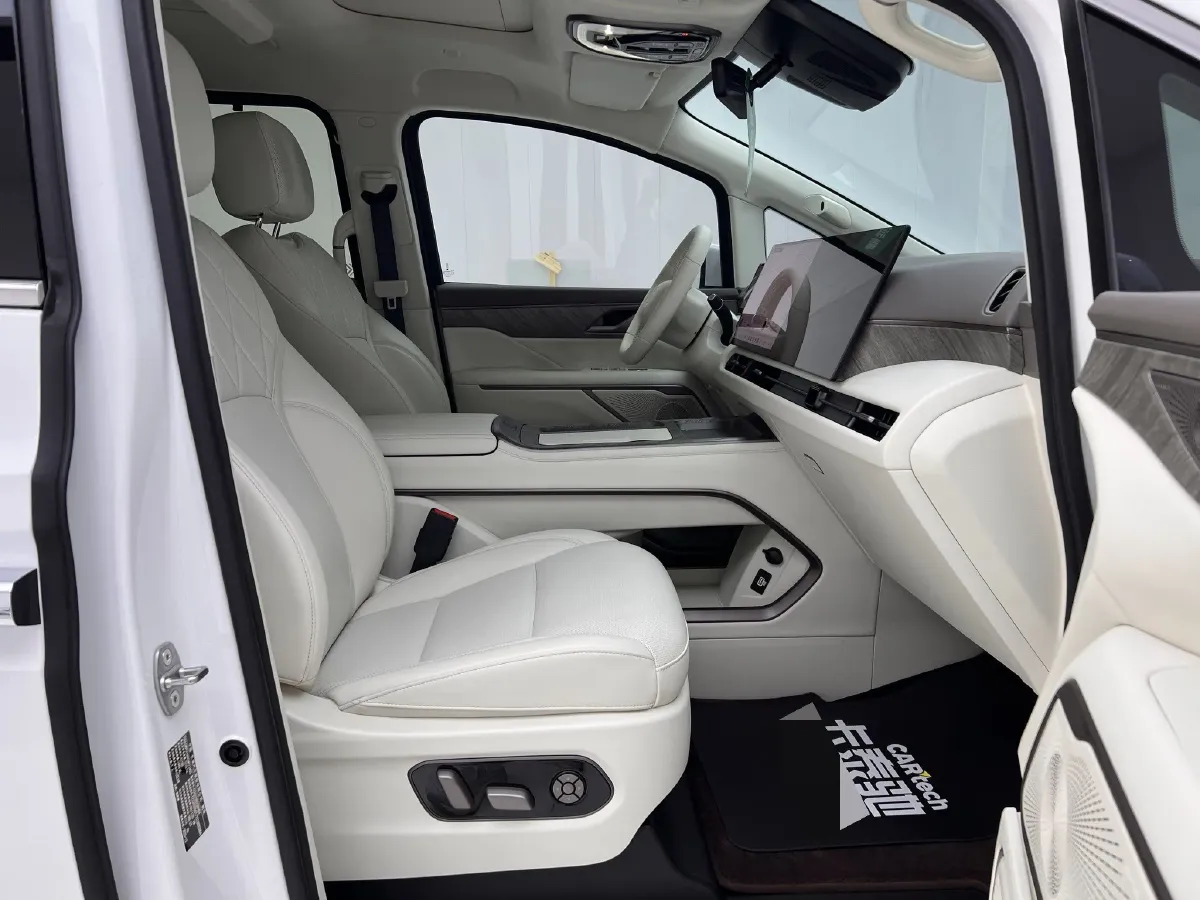 2025 WEY HighMountain 1.5T 170HP L4 4DHT PHEV,autocango,china used car exporter,china ev exporter,chinese used car exporter,chinese used ev exporter