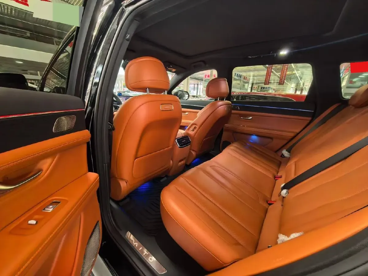 2024 AITO AITO M7 1.5T 152HP L4 REEV 42KWH,autocango,china used car exporter,china ev exporter,chinese used car exporter,chinese used ev exporter