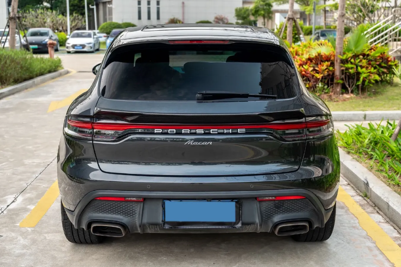 2023 Porsche Macan 2.0T 265HP L4 7DCT,autocango,china used car exporter,china ev exporter,chinese used car exporter,chinese used ev exporter