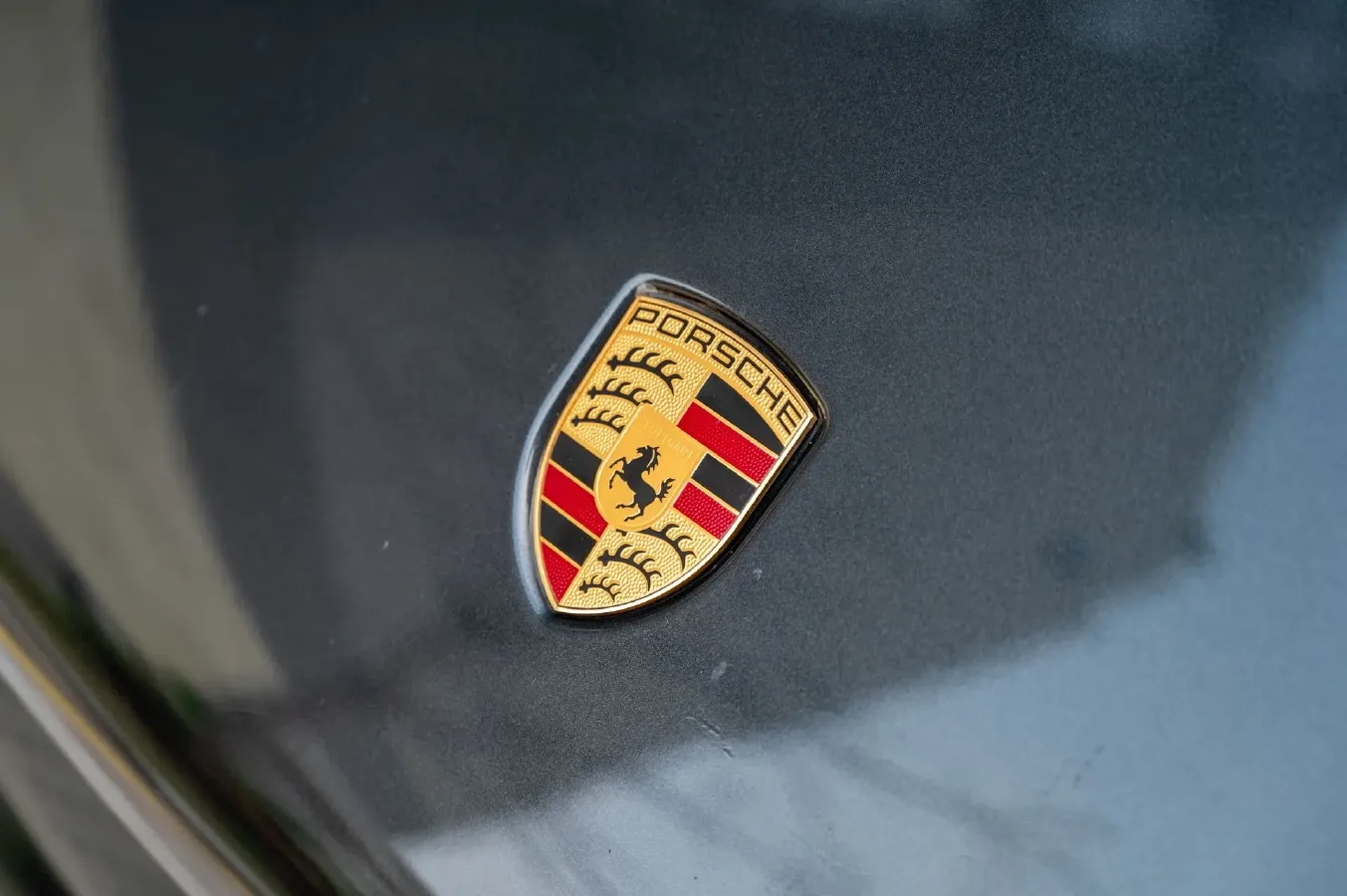 2023 Porsche Macan 2.0T 265HP L4 7DCT,autocango,china used car exporter,china ev exporter,chinese used car exporter,chinese used ev exporter