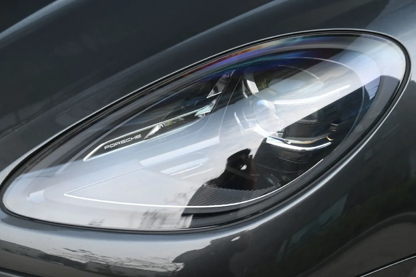 2023 Porsche Macan 2.0T 265HP L4 7DCT,autocango,china used car exporter,china ev exporter,chinese used car exporter,chinese used ev exporter