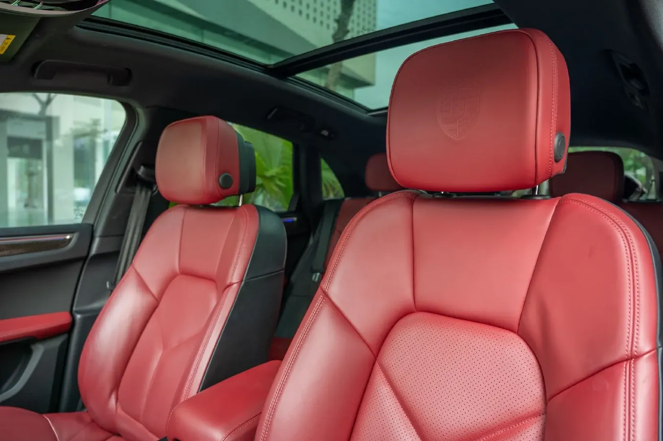 2023 Porsche Macan 2.0T 265HP L4 7DCT,autocango,china used car exporter,china ev exporter,chinese used car exporter,chinese used ev exporter