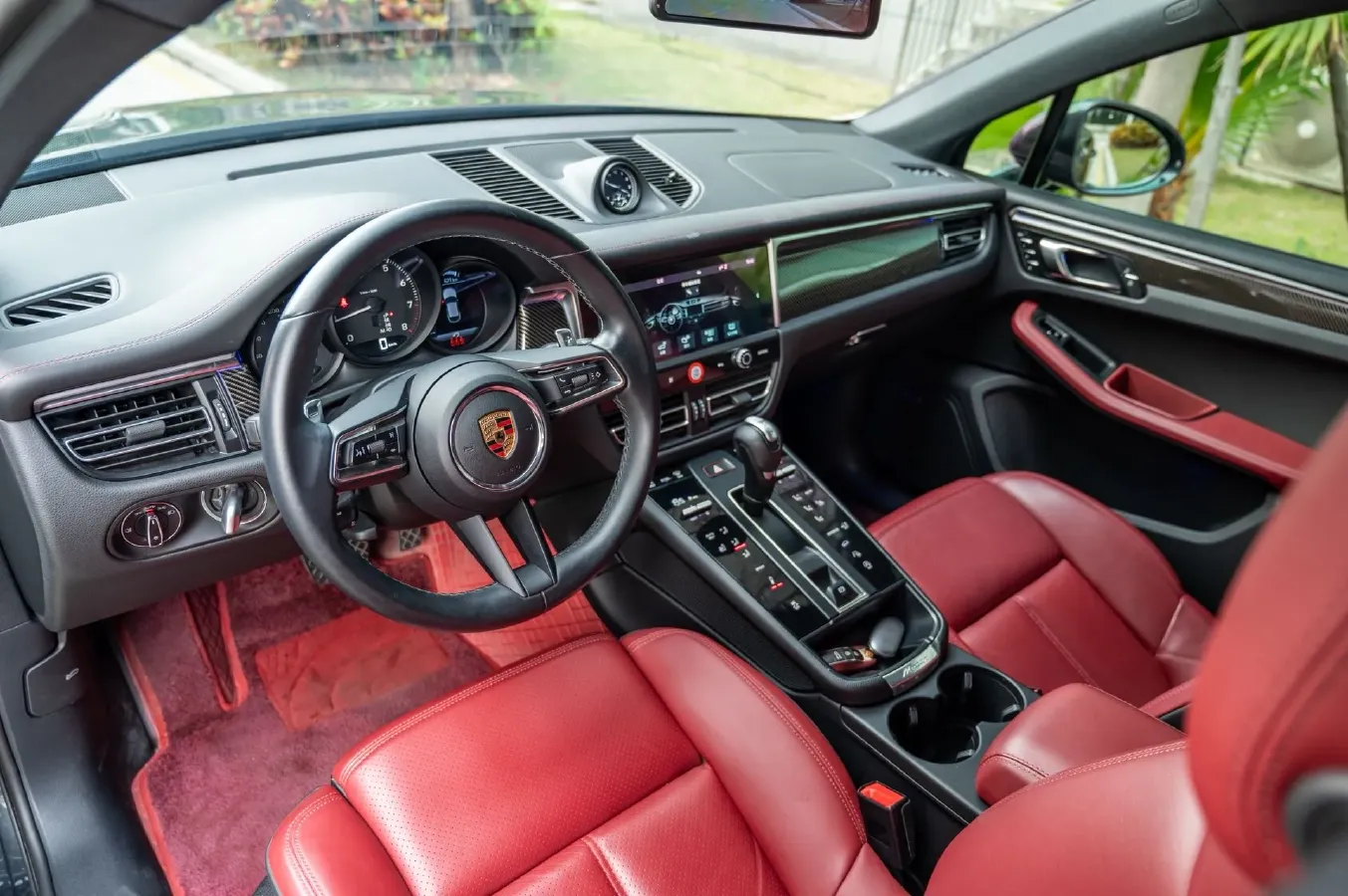 2023 Porsche Macan 2.0T 265HP L4 7DCT,autocango,china used car exporter,china ev exporter,chinese used car exporter,chinese used ev exporter