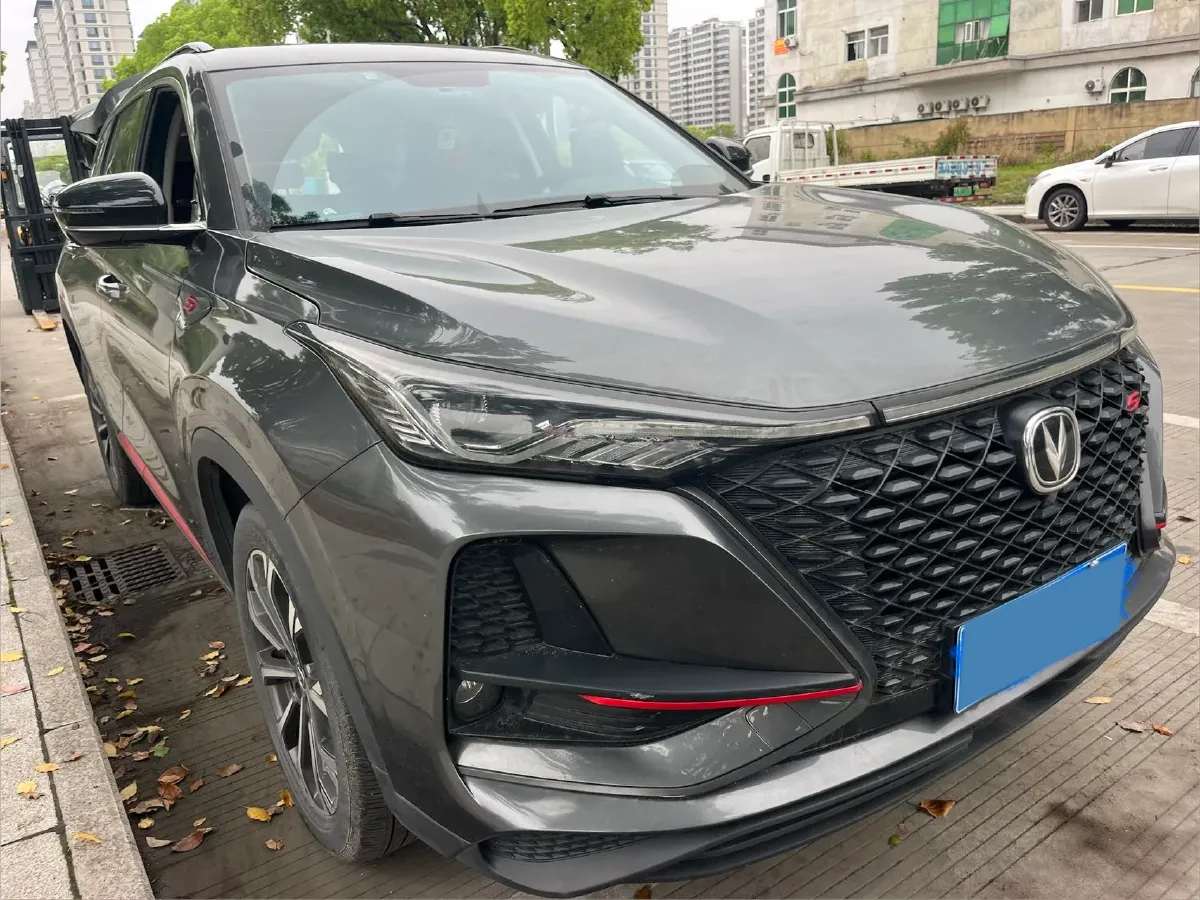 2022 ChangAn CS75 Plus 2.0T 233HP L4 8AT,autocango,china used car exporter,china ev exporter,chinese used car exporter,chinese used ev exporter
