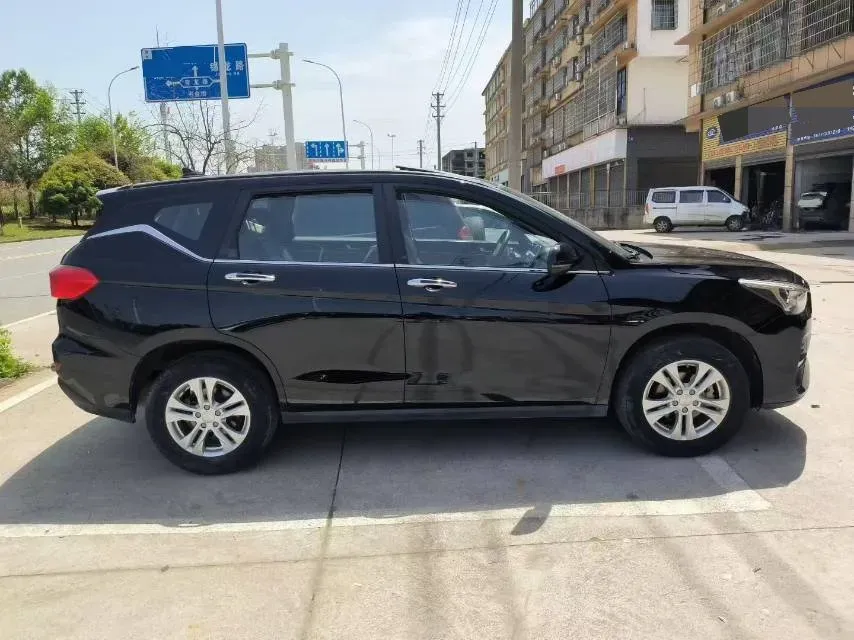 2019 Haval M6 1.5T 150HP L4 7DCT,autocango,china used car exporter,china ev exporter,chinese used car exporter,chinese used ev exporter