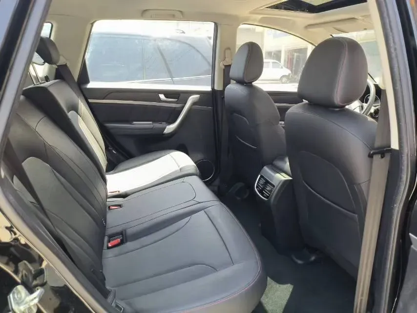 2019 Haval M6 1.5T 150HP L4 7DCT,autocango,china used car exporter,china ev exporter,chinese used car exporter,chinese used ev exporter