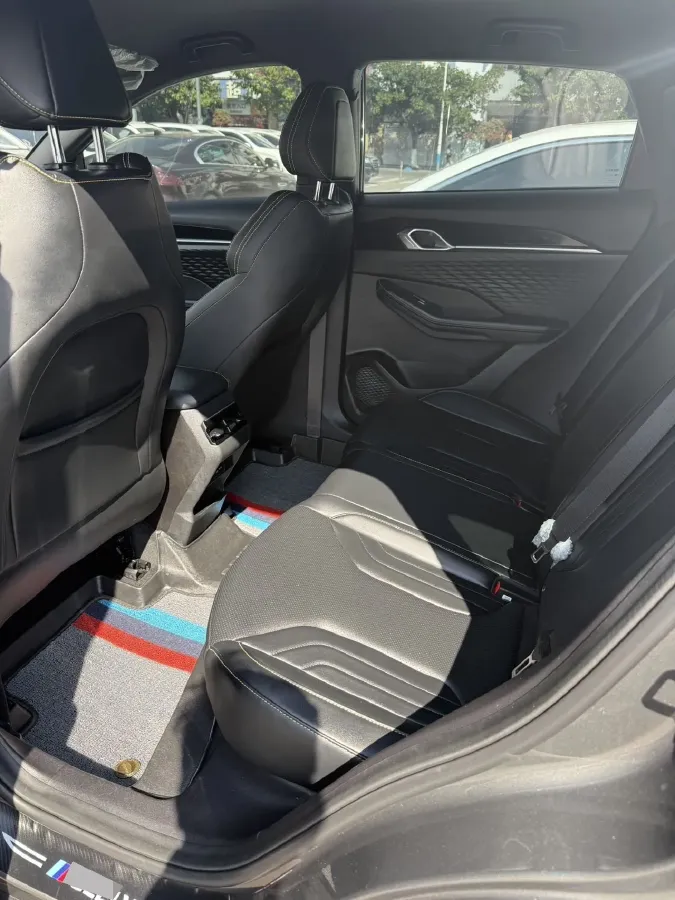 2025 Geely Coolray 1.5T 181HP L4 7DCT,autocango,china used car exporter,china ev exporter,chinese used car exporter,chinese used ev exporter