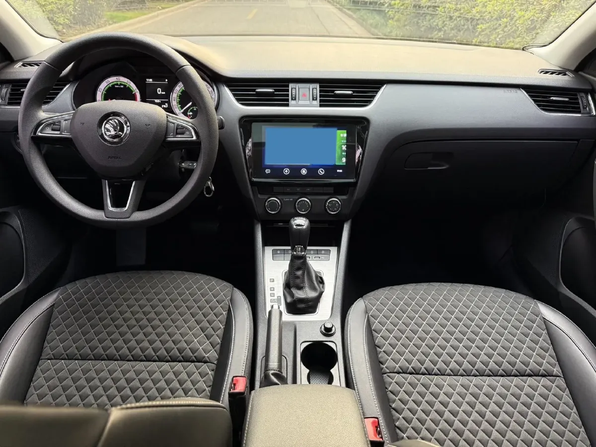 2019 Skoda Octavia 1.5L 116HP L4 6AT,autocango,china used car exporter,china ev exporter,chinese used car exporter,chinese used ev exporter