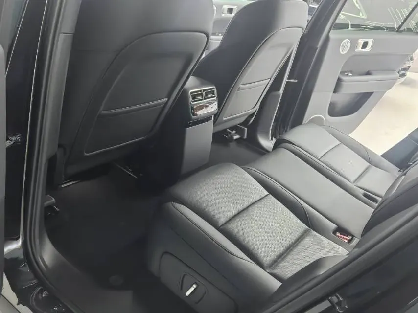 2025 Li L6 Range Extended 154HP L4 REEV,autocango,china used car exporter,china ev exporter,chinese used car exporter,chinese used ev exporter