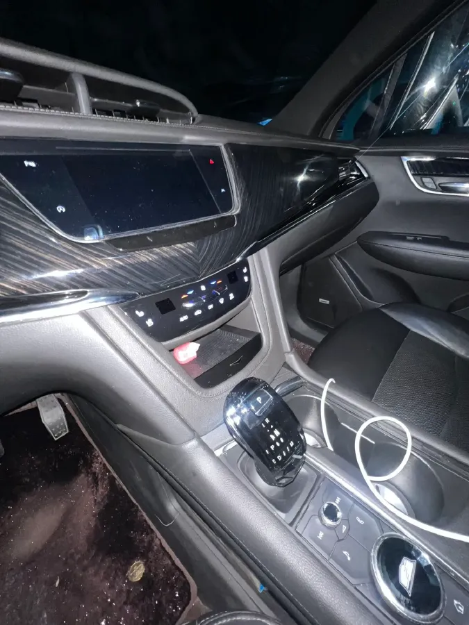 2021 Cadillac XT6 2.0T 237HP L4 9AT,autocango,china used car exporter,china ev exporter,chinese used car exporter,chinese used ev exporter