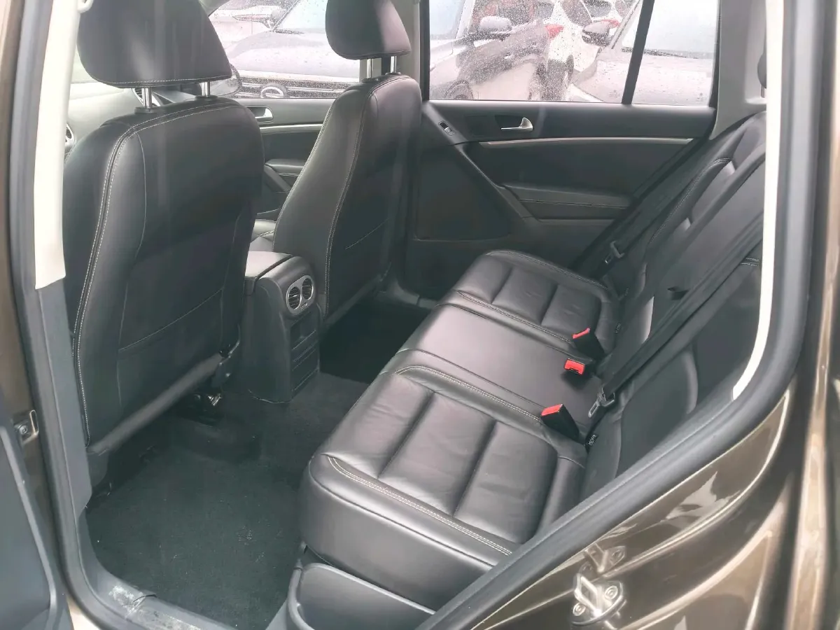 2017 Haval H9 2.0T 190HP L4 8AT,autocango,china used car exporter,china ev exporter,chinese used car exporter,chinese used ev exporter