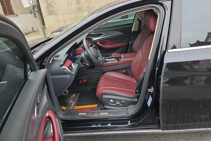 2023 HongQi H5 2.0T 224HP L4 8AT,autocango,china used car exporter,china ev exporter,chinese used car exporter,chinese used ev exporter