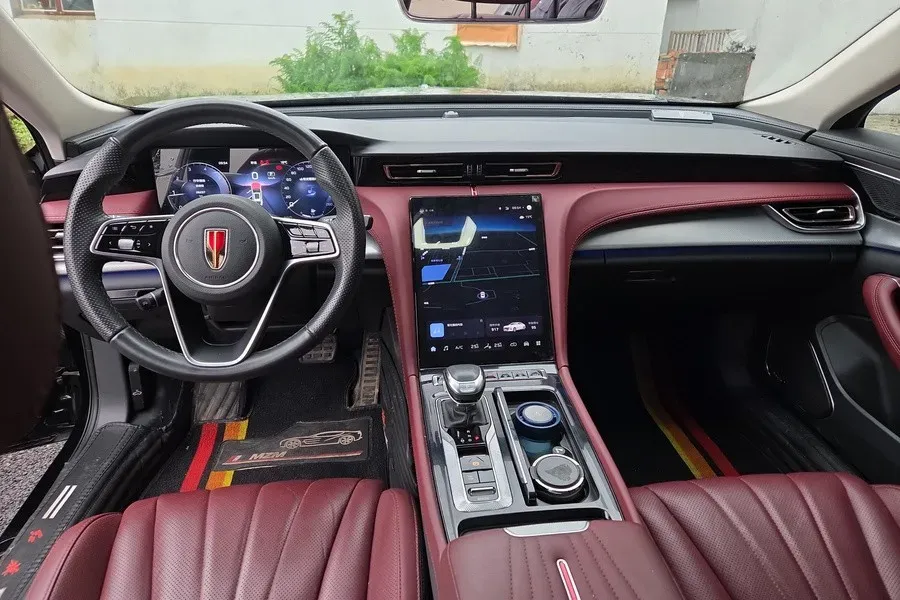 2023 HongQi H5 2.0T 224HP L4 8AT,autocango,china used car exporter,china ev exporter,chinese used car exporter,chinese used ev exporter