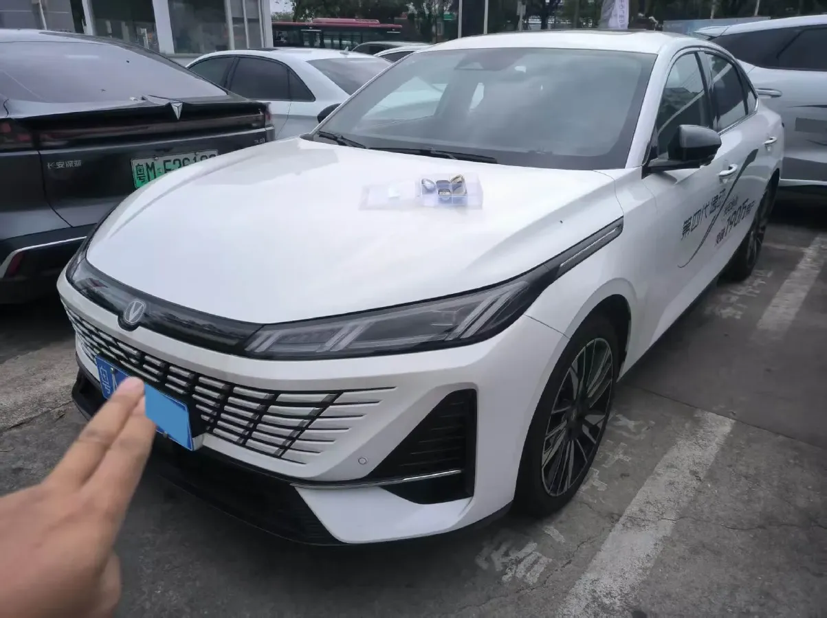 2026 ChangAn Eado 1.5T 192HP L4 7DCT,autocango,china used car exporter,china ev exporter,chinese used car exporter,chinese used ev exporter