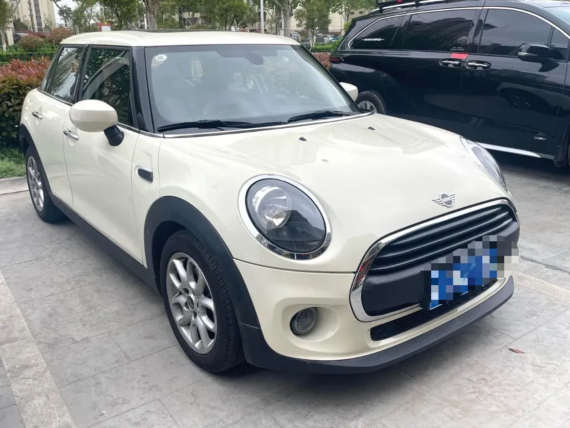 2020 MINI MINI 1.5T 102HP L3 7DCT,autocango,china used car exporter,china ev exporter,chinese used car exporter,chinese used ev exporter