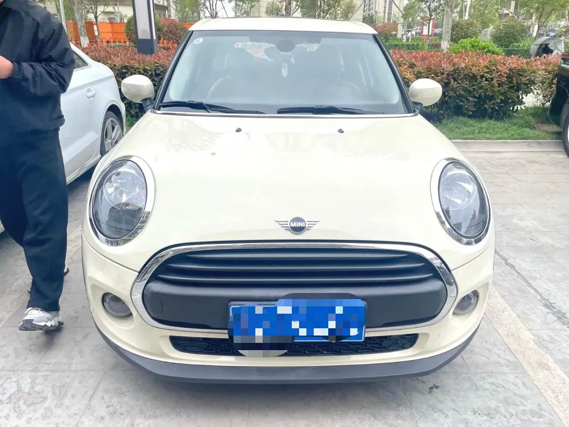 2020 MINI MINI 1.5T 102HP L3 7DCT,autocango,china used car exporter,china ev exporter,chinese used car exporter,chinese used ev exporter