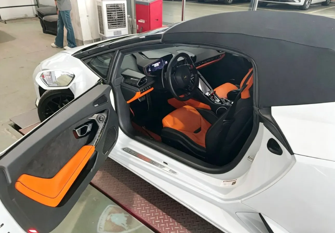 2020 Lamborghini Huracán 5.2L 611HP V10 7DCT,autocango,china used car exporter,china ev exporter,chinese used car exporter,chinese used ev exporter