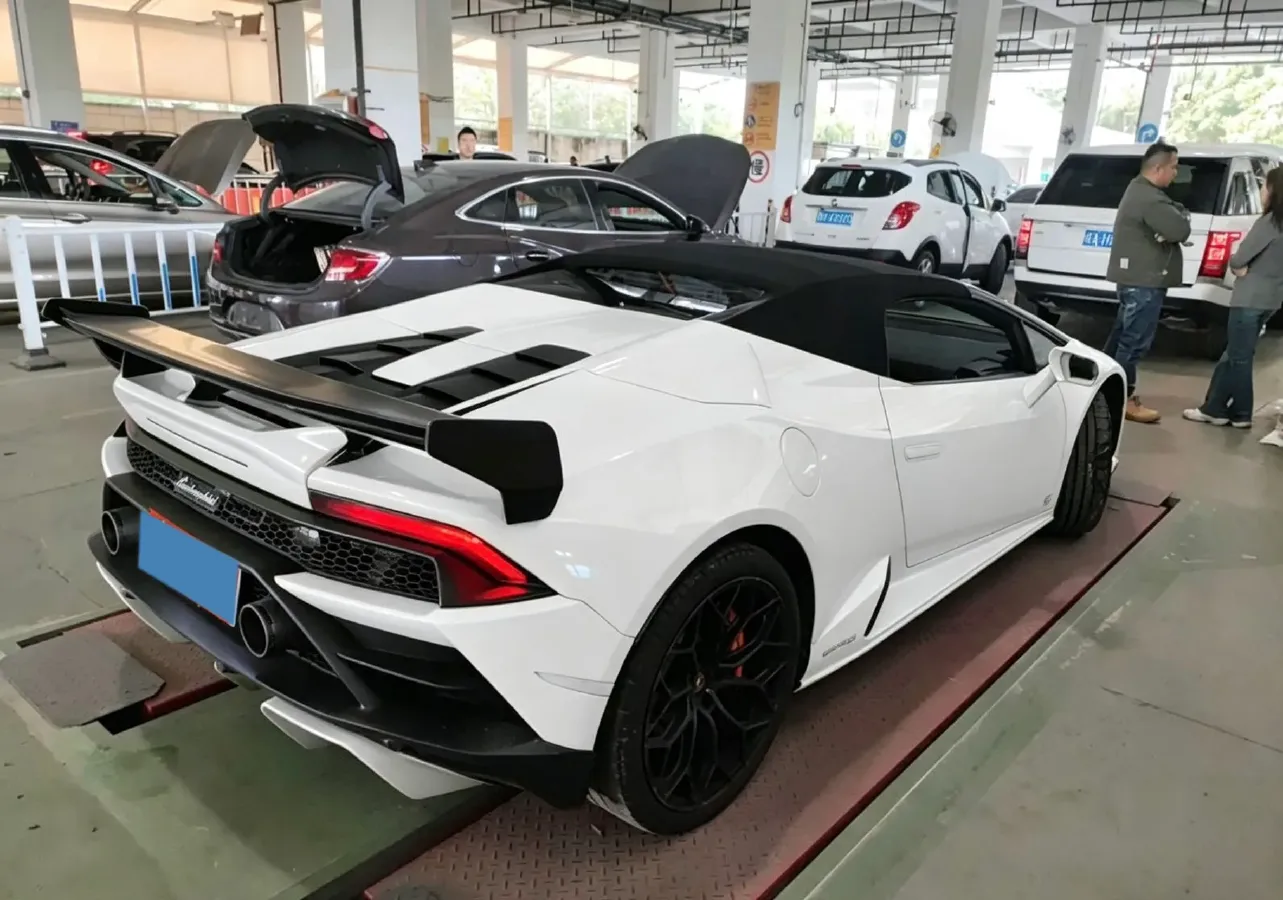 2020 Lamborghini Huracán 5.2L 611HP V10 7DCT,autocango,china used car exporter,china ev exporter,chinese used car exporter,chinese used ev exporter