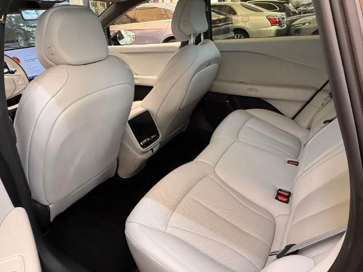 2024 Xpeng P7+ BEV 76.3KWH,autocango,china used car exporter,china ev exporter,chinese used car exporter,chinese used ev exporter