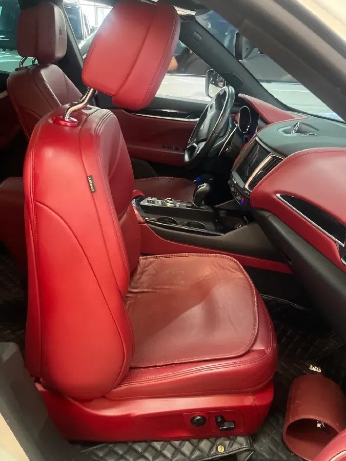 2018 Maserati Levante 3.0T 350HP V6 8AT,autocango,china used car exporter,china ev exporter,chinese used car exporter,chinese used ev exporter