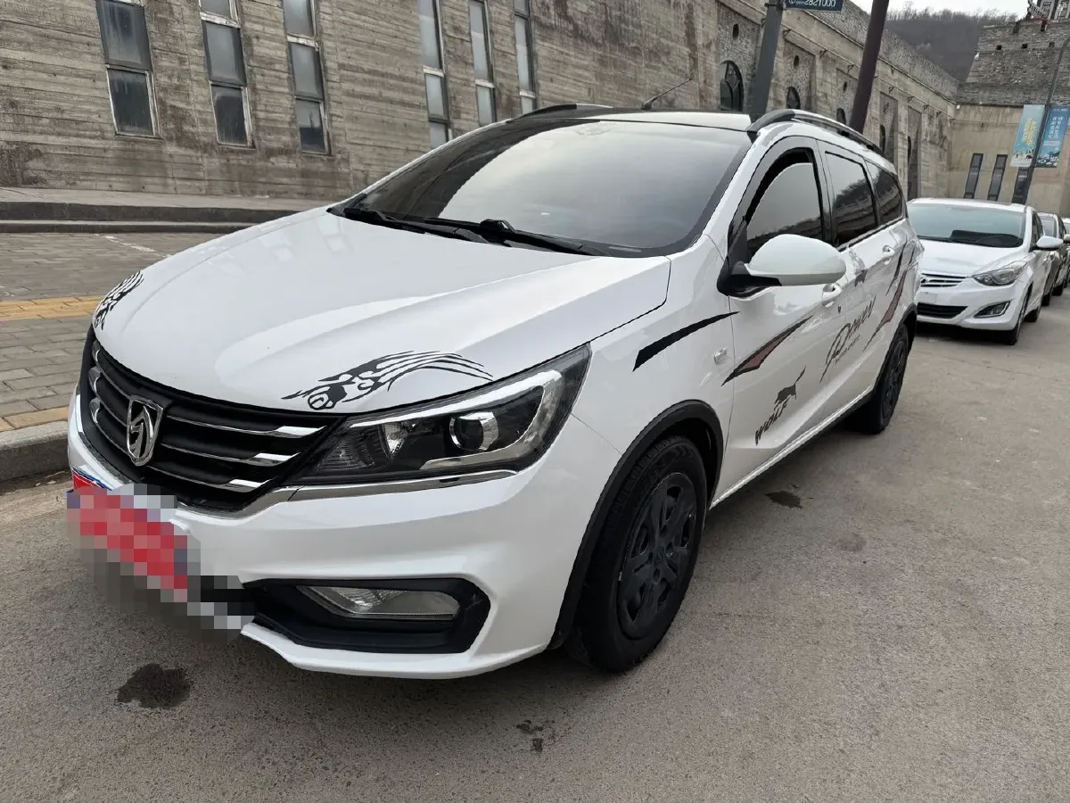 2017 BaoJun 310W 1.5L 112HP L4 6MT,autocango,china used car exporter,china ev exporter,chinese used car exporter,chinese used ev exporter
