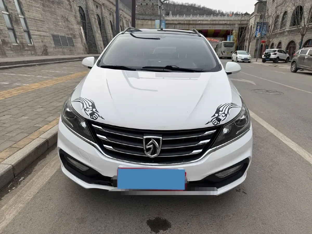 2017 BaoJun 310W 1.5L 112HP L4 6MT,autocango,china used car exporter,china ev exporter,chinese used car exporter,chinese used ev exporter