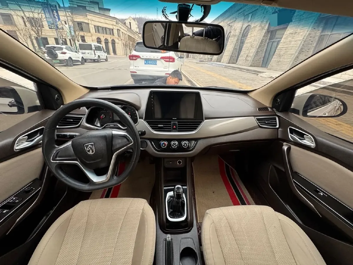 2017 BaoJun 310W 1.5L 112HP L4 6MT,autocango,china used car exporter,china ev exporter,chinese used car exporter,chinese used ev exporter