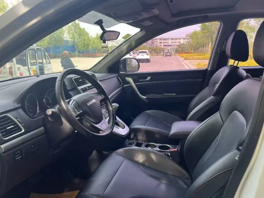 2019 Haval M6 1.5T 150HP L4 7DCT,autocango,china used car exporter,china ev exporter,chinese used car exporter,chinese used ev exporter