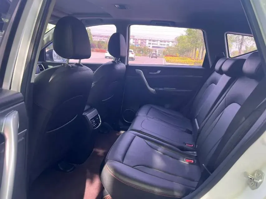 2019 Haval M6 1.5T 150HP L4 7DCT,autocango,china used car exporter,china ev exporter,chinese used car exporter,chinese used ev exporter