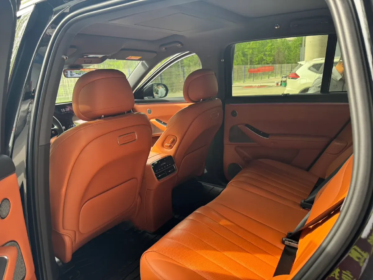 2026 AITO AITO M7 REEV 160HP REEV,autocango,china used car exporter,china ev exporter,chinese used car exporter,chinese used ev exporter