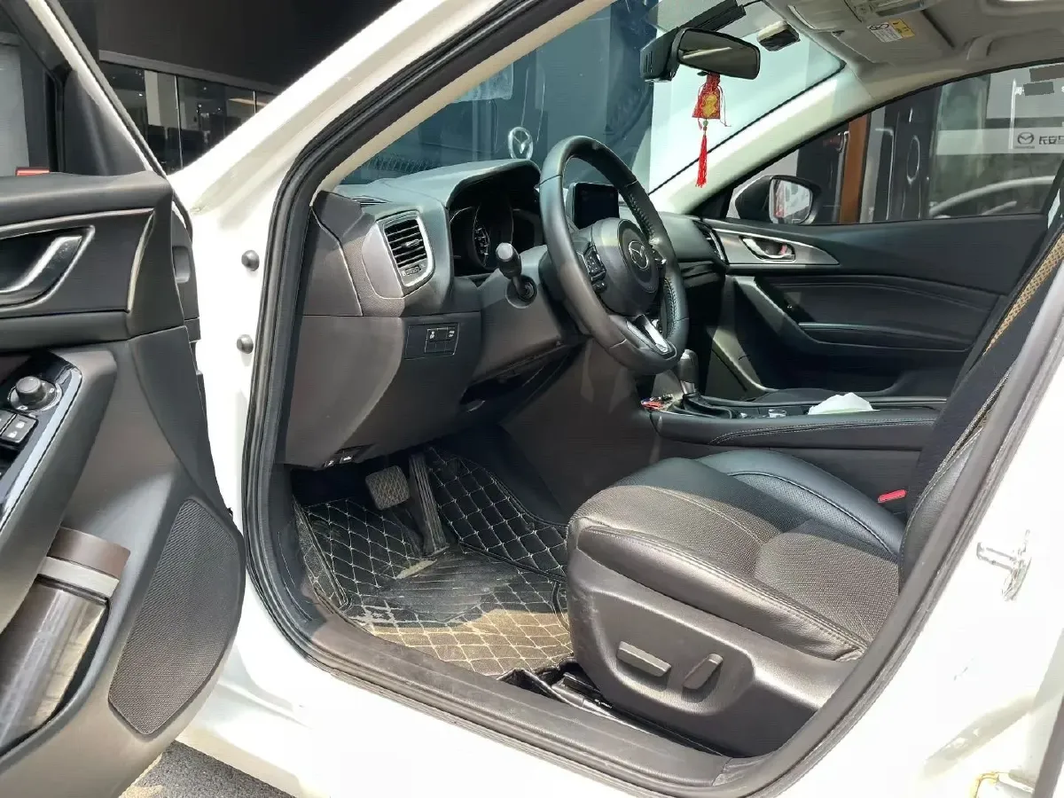 2017 Mazda 3 Axela 2.0L 158HP L4 6AT,autocango,china used car exporter,china ev exporter,chinese used car exporter,chinese used ev exporter