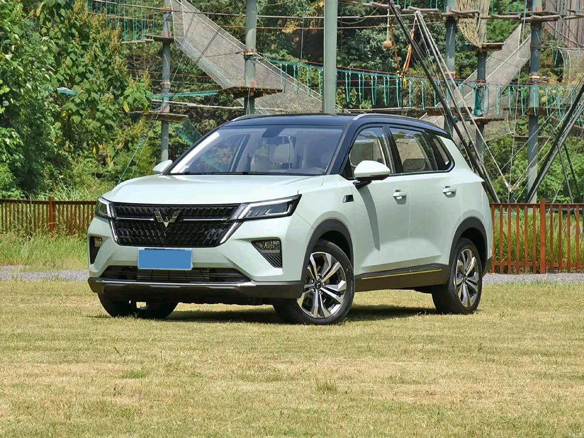 2021 WuLing XingChen 1.5T 147HP L4 CVT,autocango,china used car exporter,china ev exporter,chinese used car exporter,chinese used ev exporter