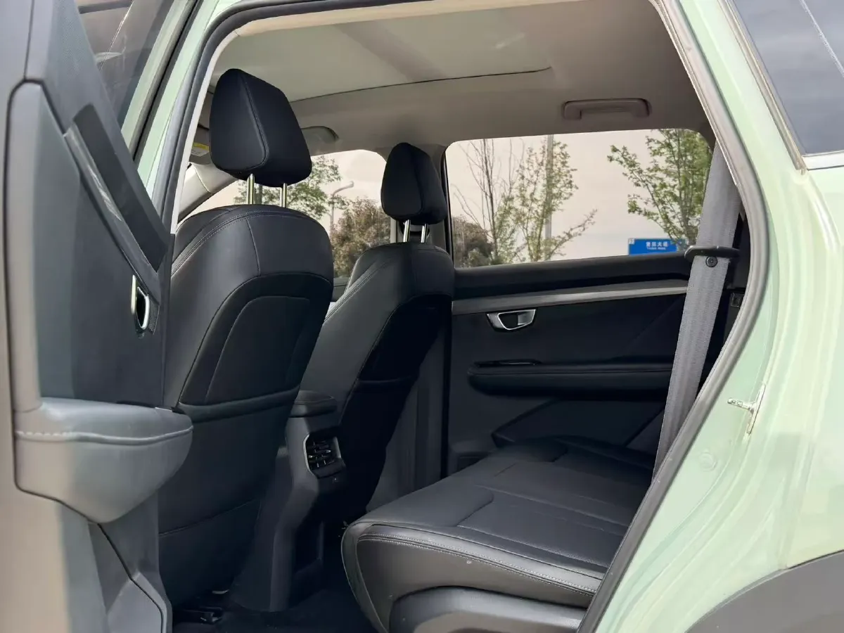 2021 WuLing XingChen 1.5T 147HP L4 CVT,autocango,china used car exporter,china ev exporter,chinese used car exporter,chinese used ev exporter