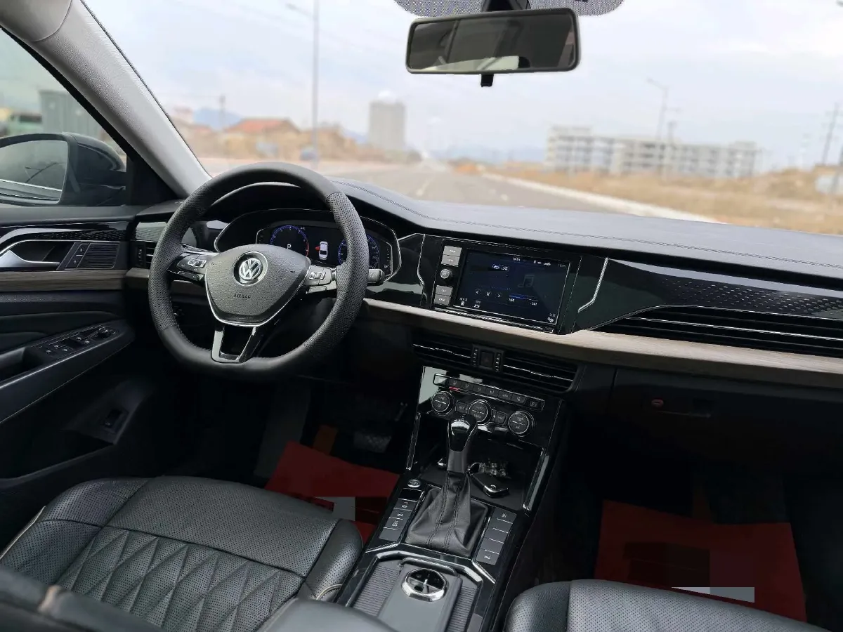 2019 Volvo V40 1.5T 152HP L4 6AT,autocango,china used car exporter,china ev exporter,chinese used car exporter,chinese used ev exporter