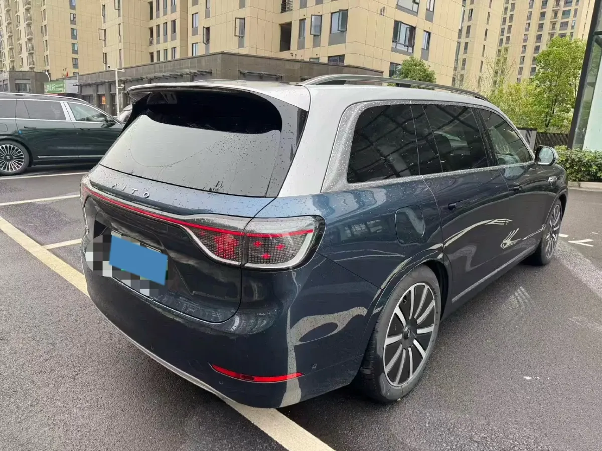 2025 AITO AITO M9 REEV 160HP REEV 52KWH,autocango,china used car exporter,china ev exporter,chinese used car exporter,chinese used ev exporter