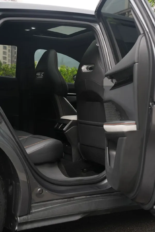 2023 ChangAn UNI-V 1.5T 188HP L4 7DCT,autocango,china used car exporter,china ev exporter,chinese used car exporter,chinese used ev exporter