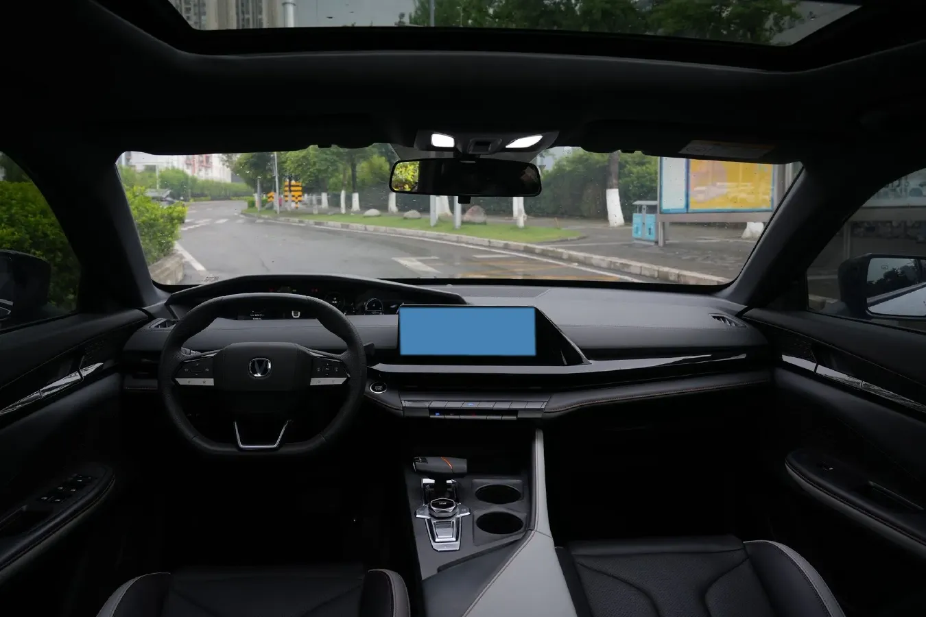 2023 ChangAn UNI-V 1.5T 188HP L4 7DCT,autocango,china used car exporter,china ev exporter,chinese used car exporter,chinese used ev exporter