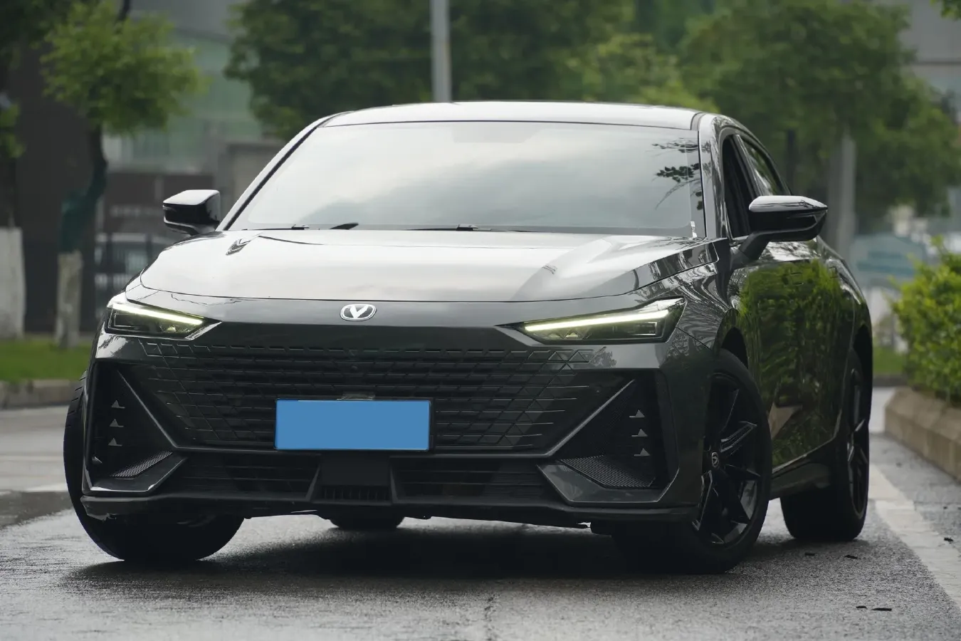 2023 ChangAn UNI-V 1.5T 188HP L4 7DCT,autocango,china used car exporter,china ev exporter,chinese used car exporter,chinese used ev exporter