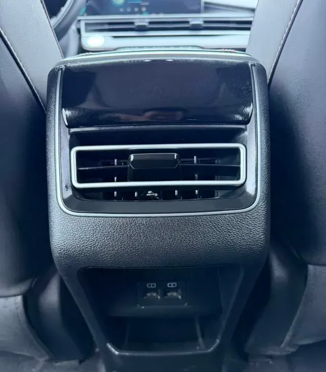 2022 Chevrolet Monza 1.5L 113HP L4 6AT,autocango,china used car exporter,china ev exporter,chinese used car exporter,chinese used ev exporter