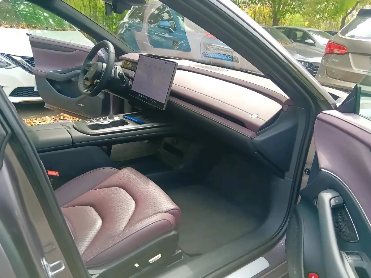 2024 MI SU7 BEV 101KWH,autocango,china used car exporter,china ev exporter,chinese used car exporter,chinese used ev exporter