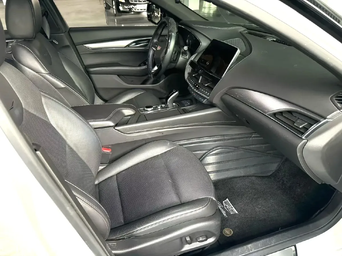 2022 Cadillac CT5 2.0T 237HP L4 10AT,autocango,china used car exporter,china ev exporter,chinese used car exporter,chinese used ev exporter