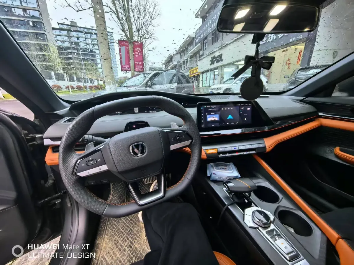 2023 ChangAn UNI-V 1.5T 188HP L4 7DCT,autocango,china used car exporter,china ev exporter,chinese used car exporter,chinese used ev exporter