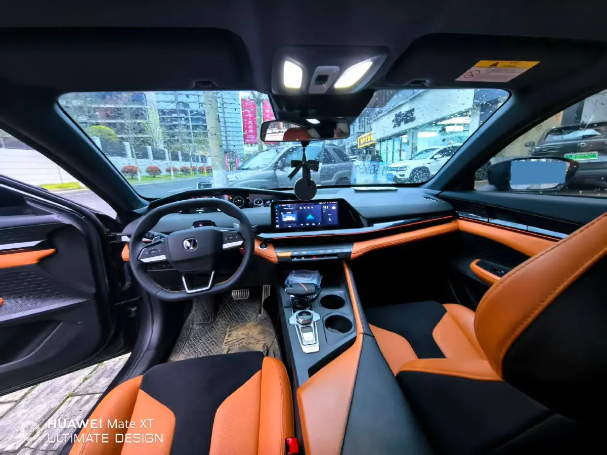 2023 ChangAn UNI-V 1.5T 188HP L4 7DCT,autocango,china used car exporter,china ev exporter,chinese used car exporter,chinese used ev exporter