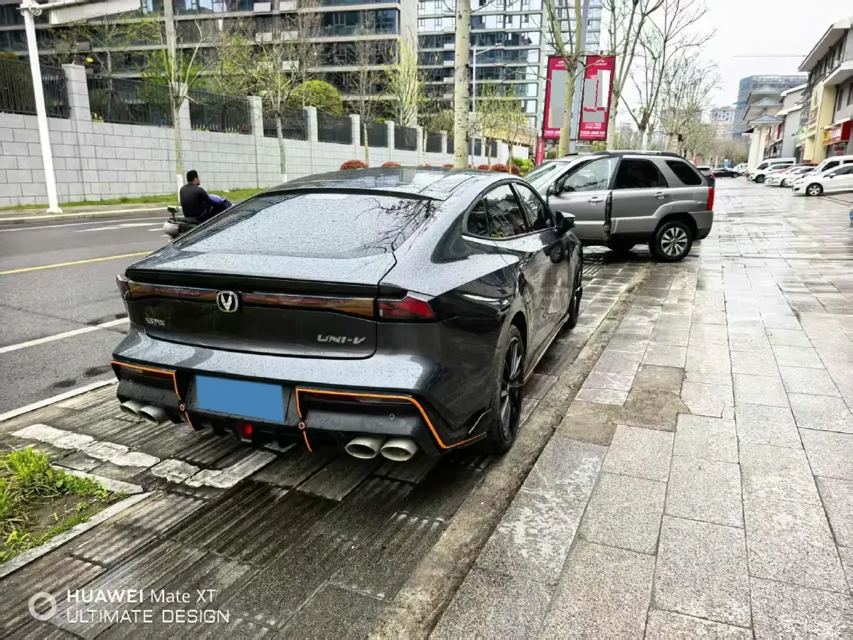 2023 ChangAn UNI-V 1.5T 188HP L4 7DCT,autocango,china used car exporter,china ev exporter,chinese used car exporter,chinese used ev exporter