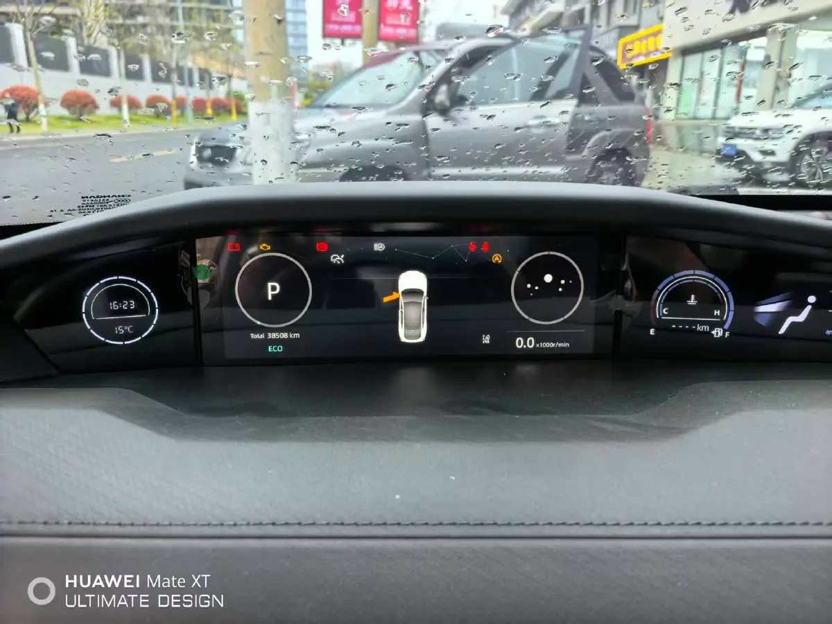 2023 ChangAn UNI-V 1.5T 188HP L4 7DCT,autocango,china used car exporter,china ev exporter,chinese used car exporter,chinese used ev exporter